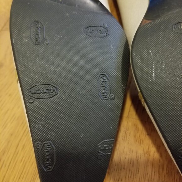 STUART WEITZMAN Vintage Kitten Heels shoes size 7.5 - Cream - Picture 6 of 11